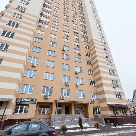 Квартири Люкс Метро Чернігівська Apartment Kyiv Exterior photo