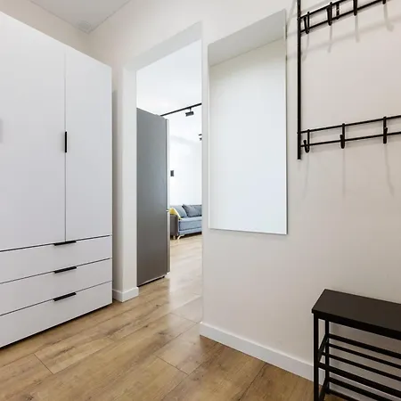Квартири Люкс Метро Чернігівська Apartment Kyiv Exterior photo