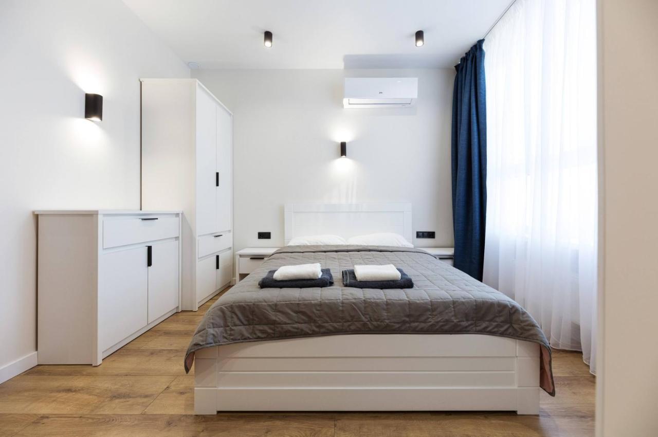 квартири люкс метро чернігівська Apartment Kyiv
