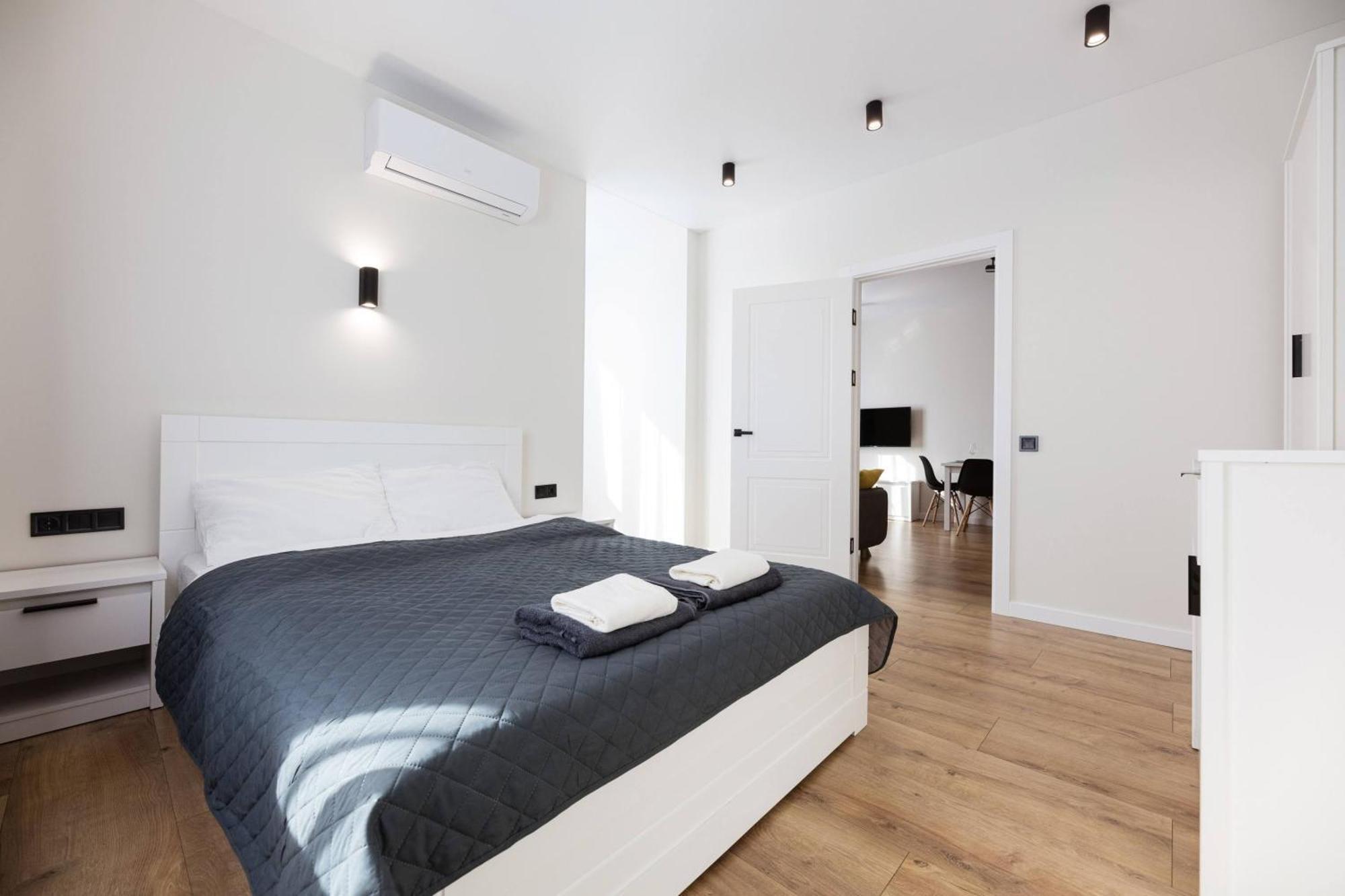 Apartment квартири люкс метро чернігівська
