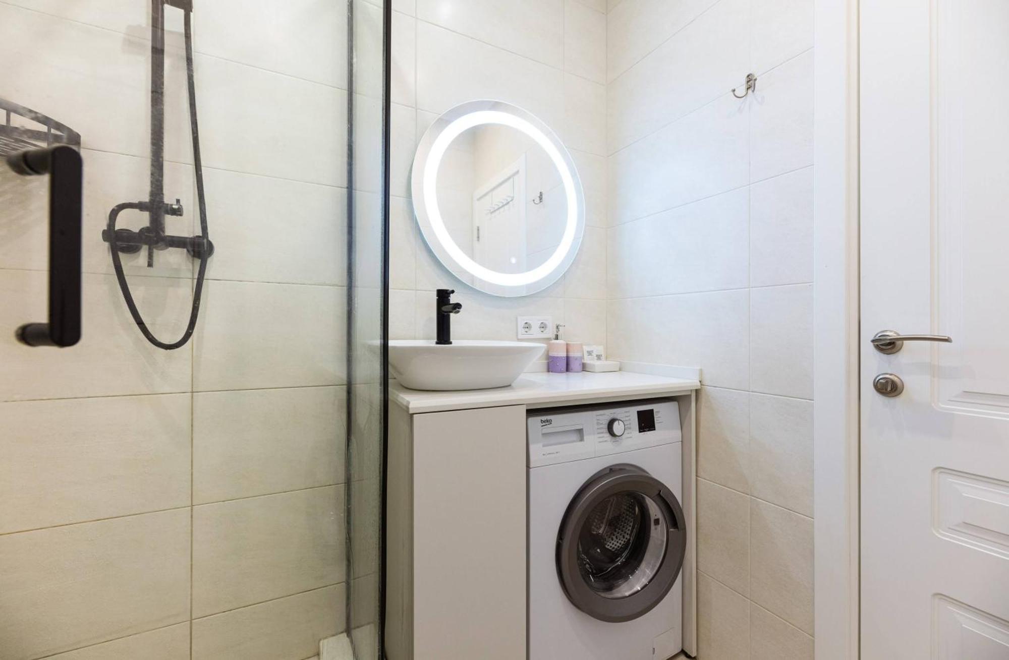 квартири люкс метро чернігівська Apartment Kyiv